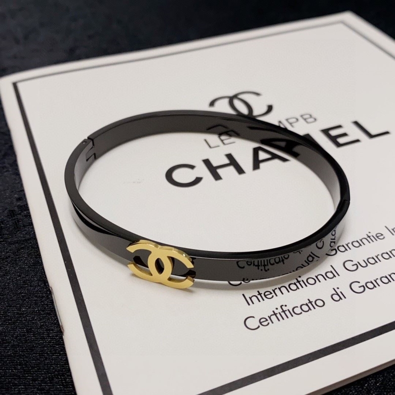 Ch**el bracelets